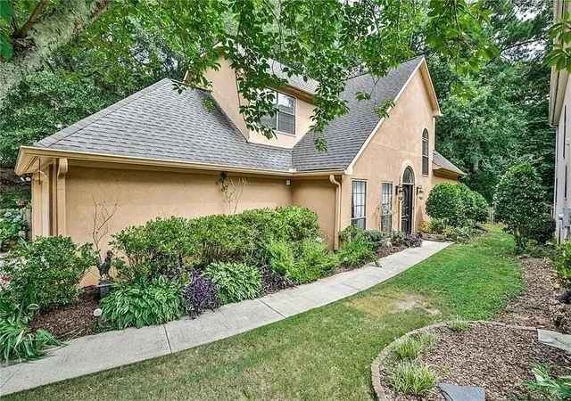 Single family home for sale at 270 Sweetwater Tr, Roswell, GA 30076 | MLS# 7835624