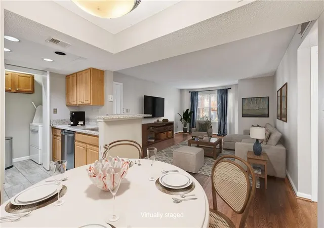 Condo for sale at 2054 Chastain Park Ct NE, Atlanta, GA 30342 | MLS# 7841033