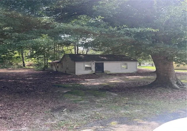 Photo 1 of Single family home for sale at 6917 Rockbridge Rd, Stone Mountain, GA 30087 | MLS# 7811030 | Listing updated on 2026-09-09