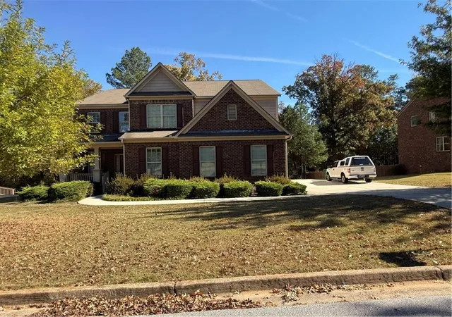 Photo 3 of Single family home for sale at 2405 Brisbane Dr, Conyers, GA 30013 | MLS# 7840644 | Listing updated on 2026-09-28