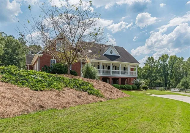 Photo 3 of Single family home for sale at 5335 N Helton Rd, Winston, GA 30187 | MLS# 7832941 | Listing updated on 2026-09-05