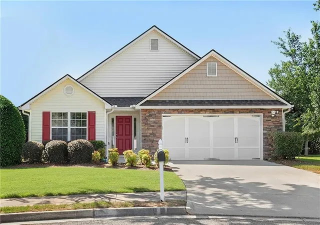 Photo 1 of Single family home for sale at 28 Bramble Ct, Jefferson, GA 30549 | MLS# 7830091 | Listing updated on 2026-09-13