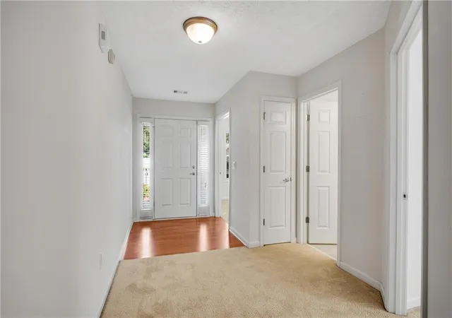Photo 3 of Single family home for sale at 28 Bramble Ct, Jefferson, GA 30549 | MLS# 7830091 | Listing updated on 2026-09-13