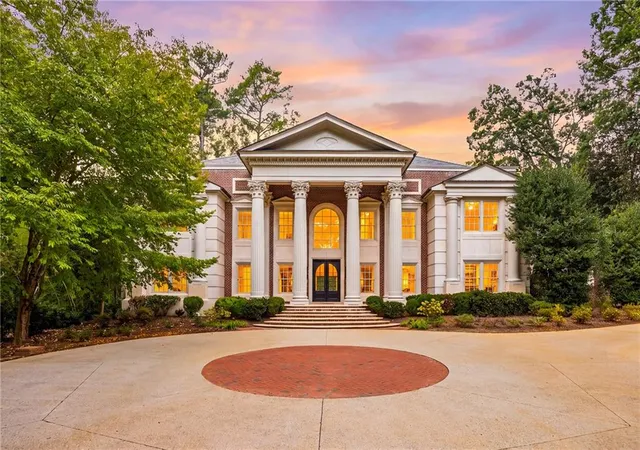 Photo 1 of Single family home for sale at 3750 Tuxedo Rd Nw, Atlanta, GA 30305 | MLS# 7825237 | Listing updated on 2026-09-28