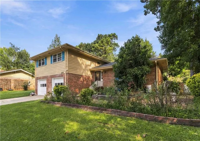 Photo 2 of Sale Pending at 4348 Executive Dr, Stone Mountain, GA 30083 | MLS# 7837005 | Listing updated on 2026-09-22