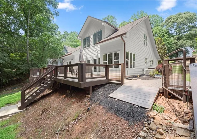 Photo 2 of Single family home for sale at 7135 Haw Crk Pl, Gainesville, GA 30506 | MLS# 7780867 | Listing updated on 2026-09-15