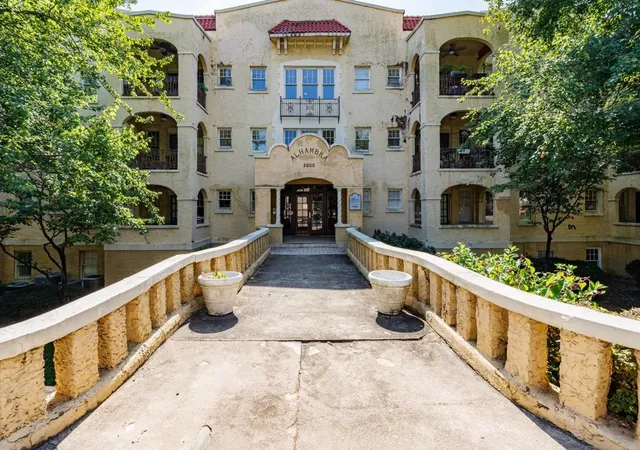Condo for sale at 2855 Peachtree Rd NE #116, Atlanta, GA 30305 | MLS# 7836362