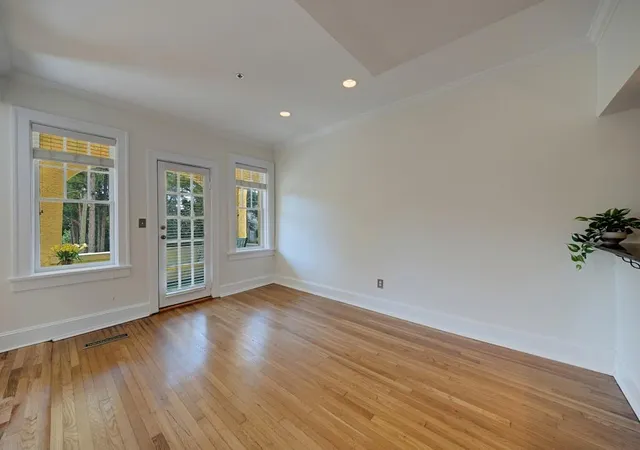Photo 4 of Condo for sale at 2855 Peachtree Rd NE #116, Atlanta, GA 30305 | MLS# 7836362 | Listing updated on 2026-09-13