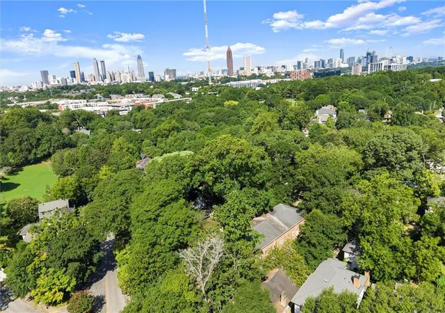 Listing Photo 2 - Condo for sale in building located at 1048 Euclid Ave Ne, Atlanta, GA 30307 - Unit #B2