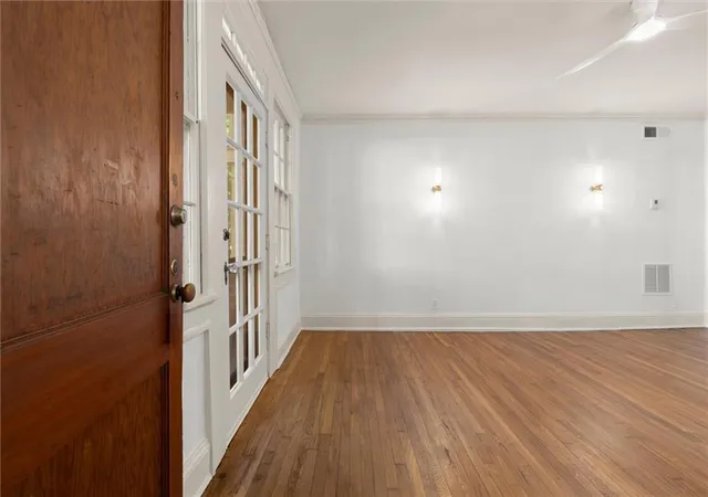Listing Photo 5 - Condo for sale in building located at 1048 Euclid Ave Ne, Atlanta, GA 30307 - Unit #B2