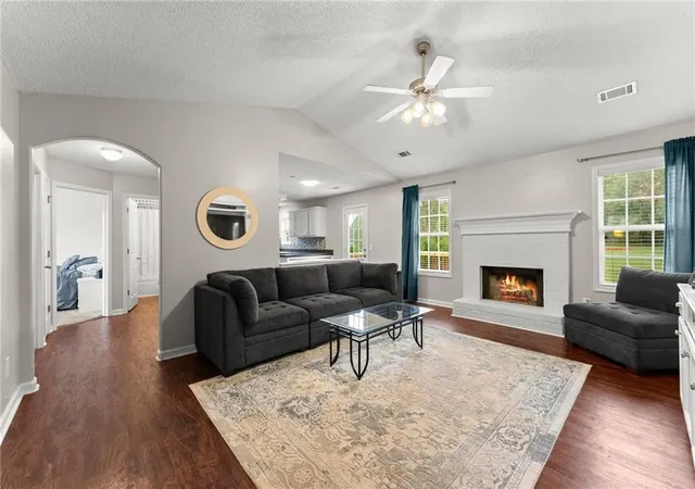 Photo 4 of Sale Pending at 1104 Hummingbird Way, Winder, GA 30680 | MLS# 7833602 | Listing updated on 2026-09-28