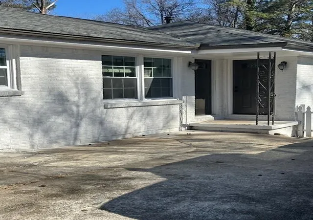 Photo 1 of Sale Pending at 118 N Woodland Dr, Atlanta, GA 30340 | MLS# 7834902 | Listing updated on 2026-09-22