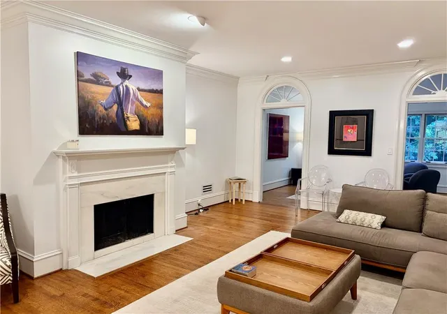 Photo 4 of Townhouse for sale at 504 Townsend Pl Nw, Atlanta, GA 30327 | MLS# 7826289 | Listing updated on 2026-09-02