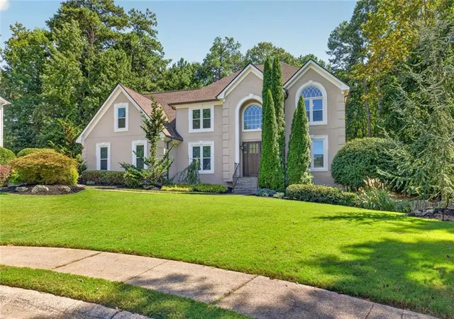 Photo 2 of Single family home for sale at 4490 Barony Dr, Suwanee, GA 30024 | MLS# 7838866 | Listing updated on 2026-09-18