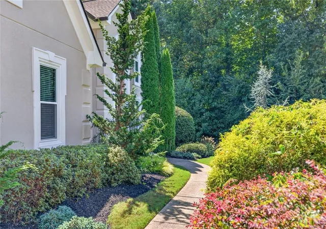 Photo 3 of Single family home for sale at 4490 Barony Dr, Suwanee, GA 30024 | MLS# 7838866 | Listing updated on 2026-09-18