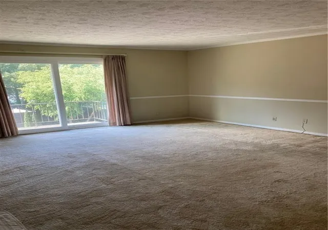 Photo 3 of Condo for sale at 725 Dalrymple, Sandy Springs, GA 30328 | MLS# 7840938 | Listing updated on 2026-09-22