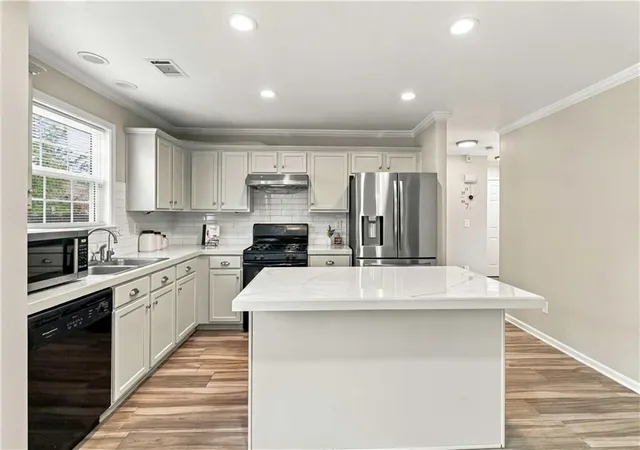 Photo 3 of Sale Pending at 1220 Skylar Ridge Cir, Buford, GA 30519 | MLS# 7839654 | Listing updated on 2026-10-08
