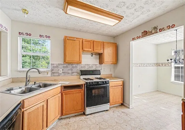 Photo 1 of Sale Pending at 7115 Hillcrest Chase Dr SW, Austell, GA 30168 | MLS# 7852756 | Listing updated on 2026-10-23