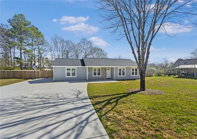 Photo 1 of Single family home for sale at 2001 Raymonds Dr, Loganville, GA 30052 | MLS# 7835554 | Listing updated on 2026-09-11
