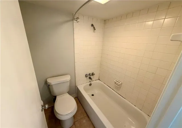 Photo 16 of Condo for sale at 77 Adrian Pl Nw, Atlanta, GA 30327 | MLS# 7832718 | Listing updated on 2026-09-11