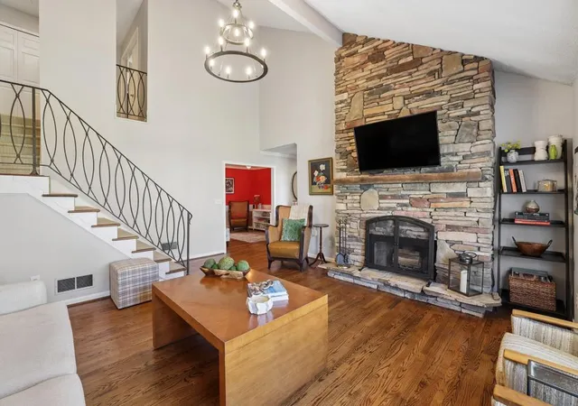 Photo 2 of Townhouse for sale at 1233 Defoor Ct NW, Atlanta, GA 30318 | MLS# 7855225 | Listing updated on 2026-10-24
