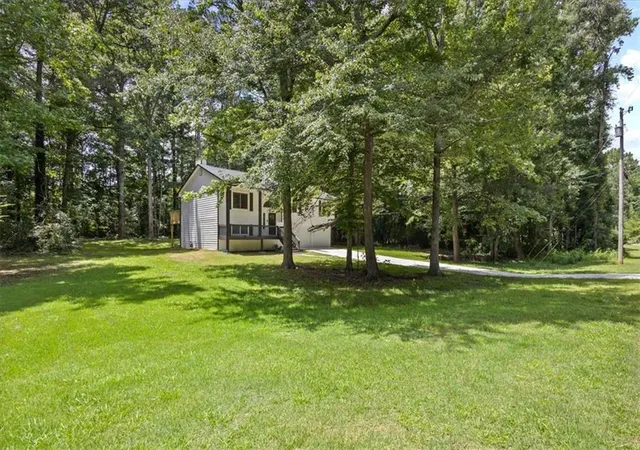 Photo 4 of Single family home for sale at 2152 Cedar Crk Ln, Lithia Springs, GA 30122 | MLS# 7830472 | Listing updated on 2026-09-02