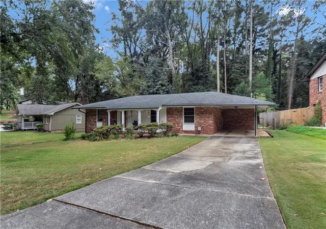 Photo 2 of Single family home for sale at 3219 Fern Dr, Tucker, GA 30084 | MLS# 7853408 | Listing updated on 2026-10-18