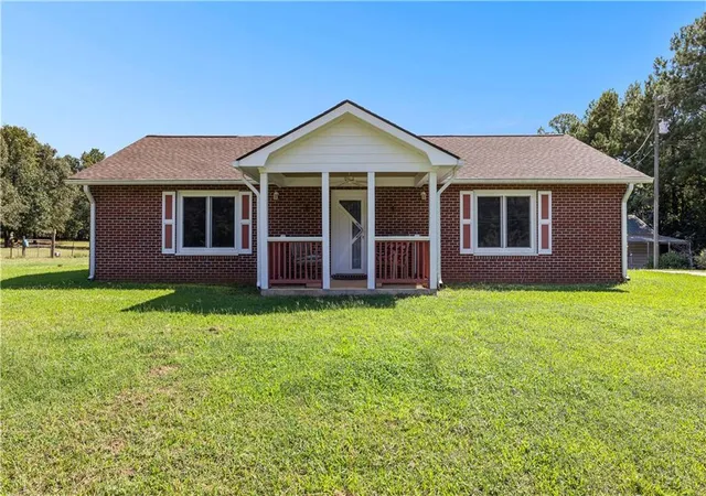 Photo 2 of Single family home for sale at 184 Ball Ground Rd, Covington, GA 30014 | MLS# 7836799 | Listing updated on 2026-09-12