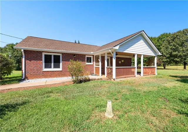 Photo 3 of Single family home for sale at 184 Ball Ground Rd, Covington, GA 30014 | MLS# 7836799 | Listing updated on 2026-09-12