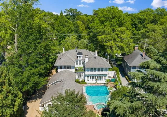 Photo 2 of Single family home for sale at 421 Church St Ne, Marietta, GA 30060 | MLS# 7786090 | Listing updated on 2026-09-03