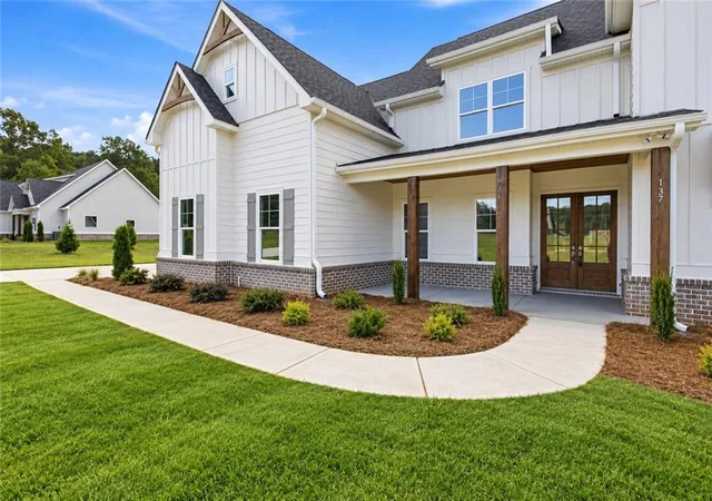 Photo 2 of Single family home for sale at 137 Twin Oaks Dr, Hampton, GA 30228 | MLS# 7834978 | Listing updated on 2026-09-24