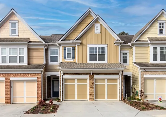 Townhouse for sale at 1670 Granville Ct, Lawrenceville, GA 30043 | MLS# 7836825