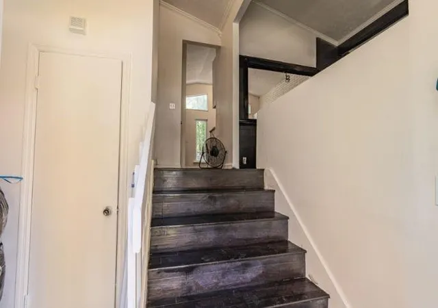 Photo 2 of Single family home for sale at 185 Windhaven Trl, Atlanta, GA 30331 | MLS# 7850068 | Listing updated on 2026-10-25