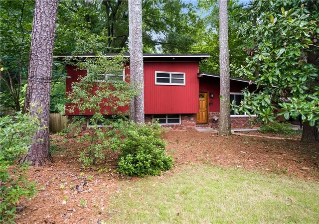 Photo 4 of Single family home for sale at 3439 Chestnut Dr, Atlanta, GA 30340 | MLS# 7805328 | Listing updated on 2026-09-01