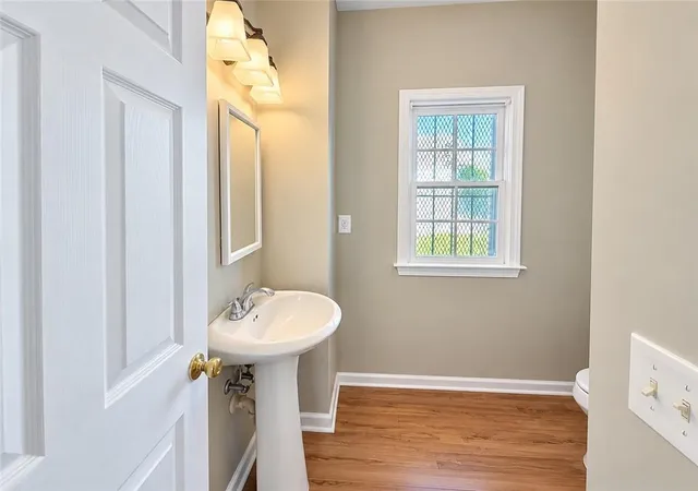 Photo 4 of Single family home for sale at 762 Humphries St SW, Atlanta, GA 30310 | MLS# 7857500 | Listing updated on 2026-10-24