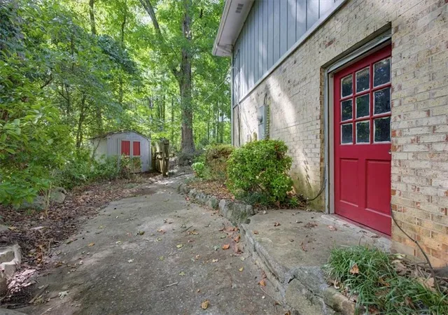 Photo 4 of Single family home for sale at 3594 Ale Cir, Atlanta, GA 30344 | MLS# 7803348 | Listing updated on 2026-09-10