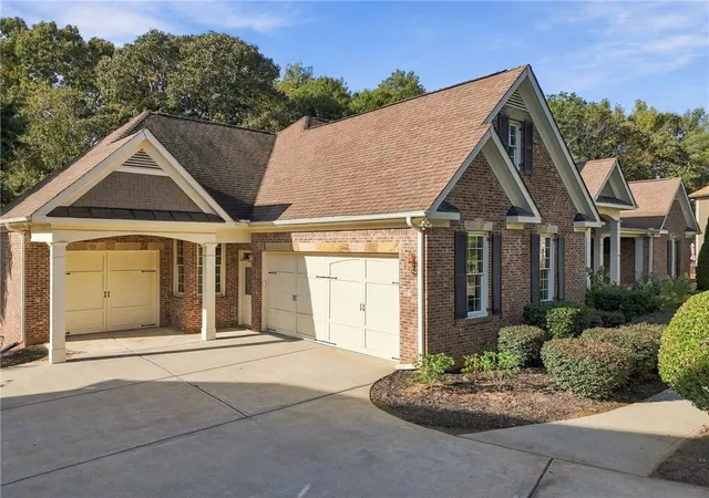 Photo 3 of Single family home for sale at 104 Autumn Glen Dr, Woodstock, GA 30188 | MLS# 7857549 | Listing updated on 2026-10-29