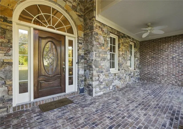 Photo 4 of Single family home for sale at 104 Autumn Glen Dr, Woodstock, GA 30188 | MLS# 7857549 | Listing updated on 2026-10-29
