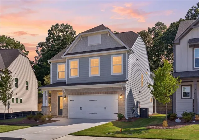 Photo 2 of Single family home for sale at 226 Trace Blf, Dawsonville, GA 30534 | MLS# 7849450 | Listing updated on 2026-10-29