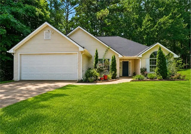 Photo 2 of Single family home for sale at 7216 Ironwood Dr, Gainesville, GA 30507 | MLS# 7803066 | Listing updated on 2026-09-14