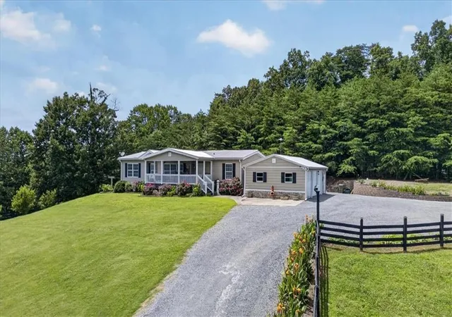 Photo 3 of Single family home for sale at 290 Knucklesville Rd, Rydal, GA 30171 | MLS# 7838208 | Listing updated on 2026-10-16