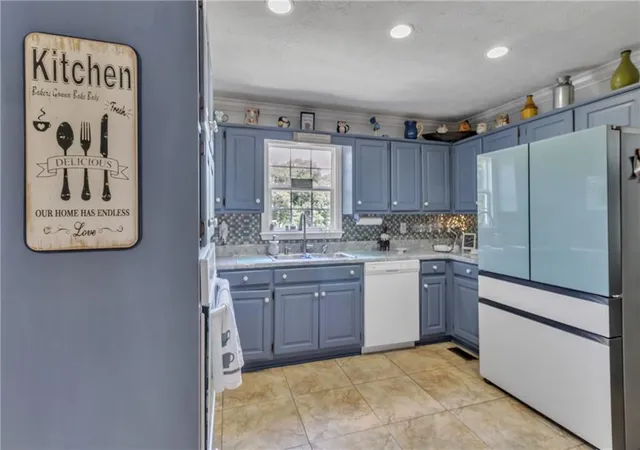Photo 2 of Single family home for sale at 3105 Navajo Cir, Gainesville, GA 30501 | MLS# 7784862 | Listing updated on 2026-10-07