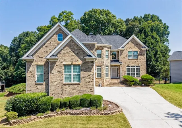 Photo 1 of Single family home for sale at 8915 Maple Run Trl, Gainesville, GA 30506 | MLS# 7832170 | Listing updated on 2026-09-05