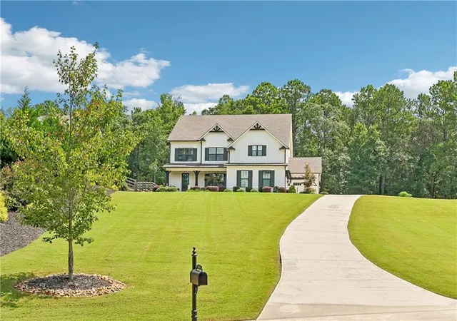 Photo 2 of Single family home for sale at 4060 Silverstone Dr, Braselton, GA 30517 | MLS# 7826554 | Listing updated on 2026-09-05