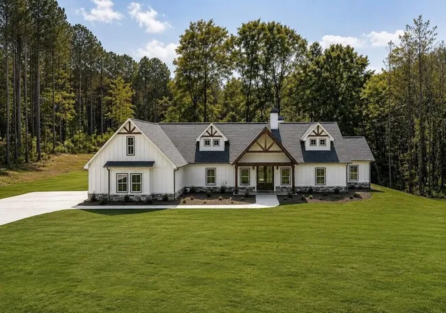 Photo 3 of Sale Pending at 153 Riversong Rd, Carrollton, GA 30117 | MLS# 7826428 | Listing updated on 2026-09-28