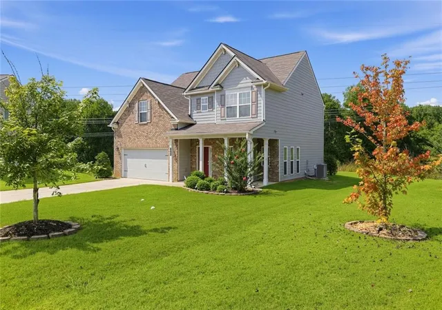 Photo 2 of Single family home for sale at 7967 Dawson Ln, Douglasville, GA 30134 | MLS# 7841659 | Listing updated on 2026-09-28