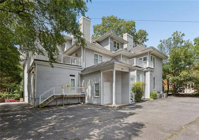 Listing Photo 2 - Condo for sale in building located at 893 Piedmont Ave Ne, Atlanta, GA 30309 - Unit #10