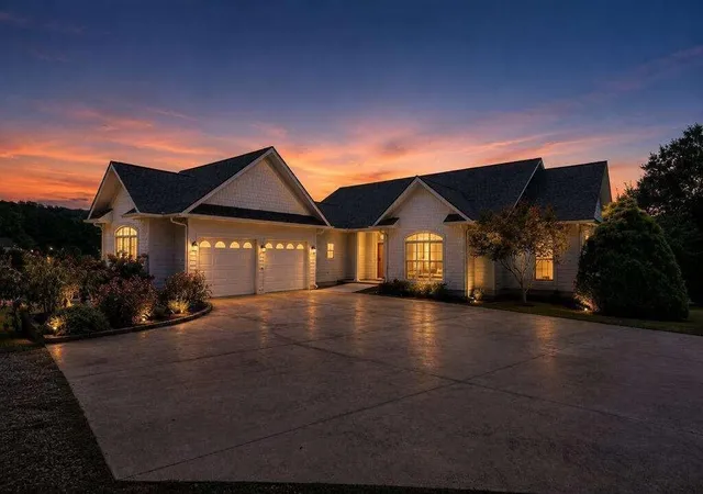 Photo 2 of Single family home for sale at 178 Starlight Ln, Blairsville, GA 30512 | MLS# 7836772 | Listing updated on 2026-09-15