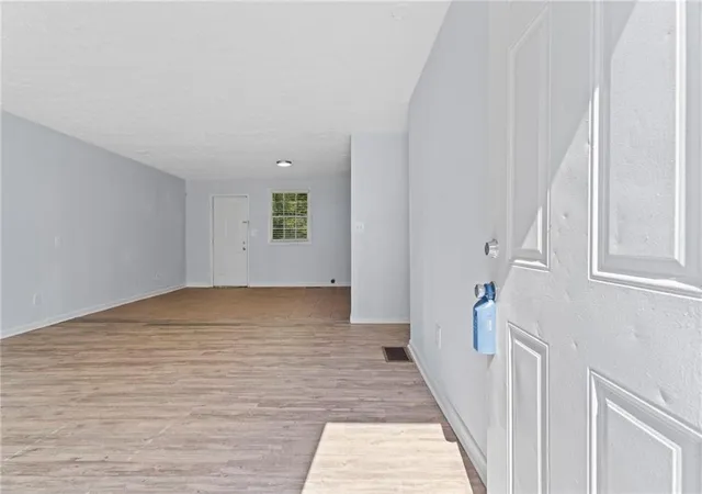 Photo 4 of Single family home for sale at 376 Cologne Dr SE, Atlanta, GA 30354 | MLS# 7839906 | Listing updated on 2026-09-21
