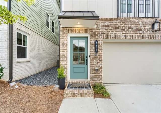 Photo 2 of Single family home for sale at 102 Pinecone Pkwy, Alpharetta, GA 30022 | MLS# 7833982 | Listing updated on 2026-09-14